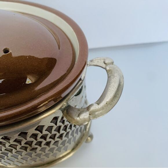 Antique Guernsey Cooking Ware Crock Pot with Footed Stand - Picture 8 of 16